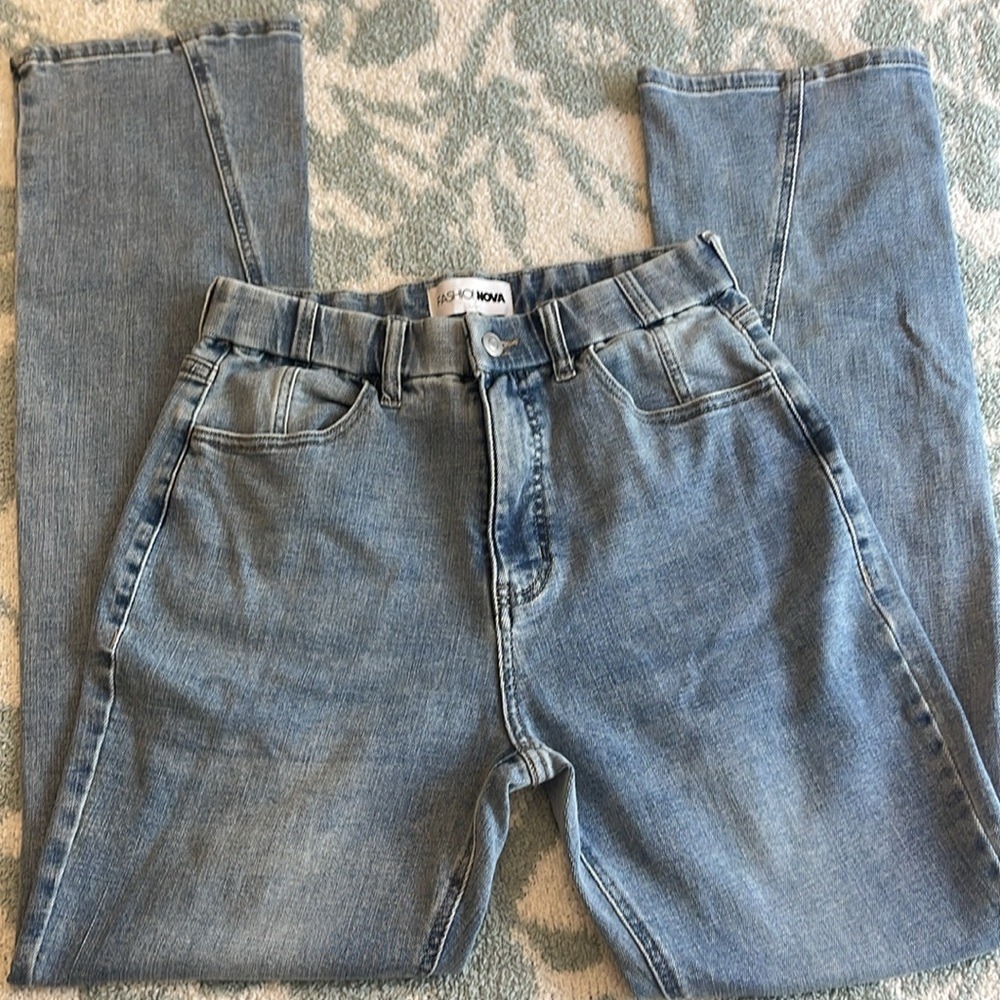 Fashion Nova High Rise Blue Flare Jeans Scrunch Waist AT2017BTM Womens Size 9